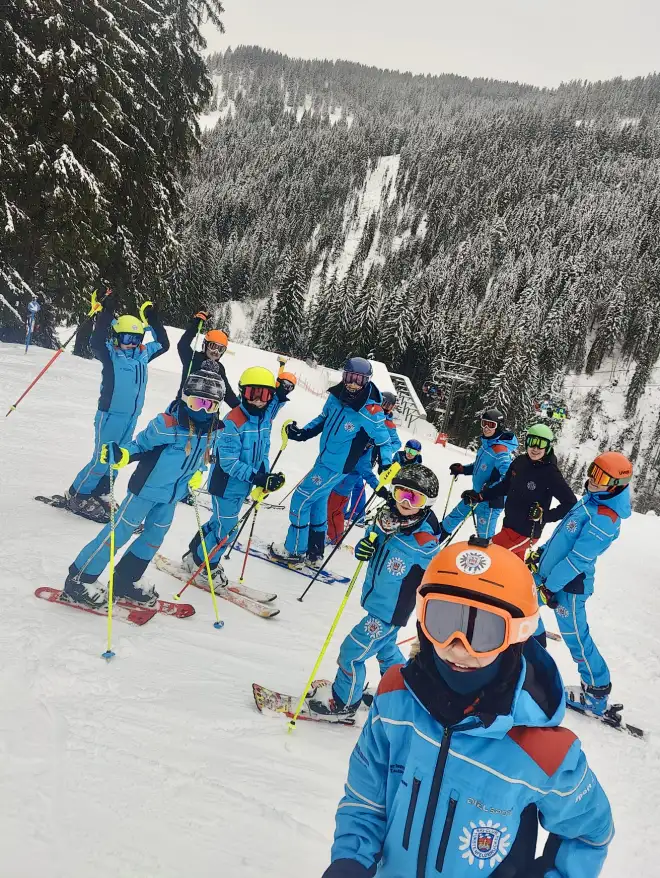 Shortcarving im Ski-Club Fürstenfeldbruck Kinder beim Shortcarving im Ski-Club Fürstenfeldbruck
