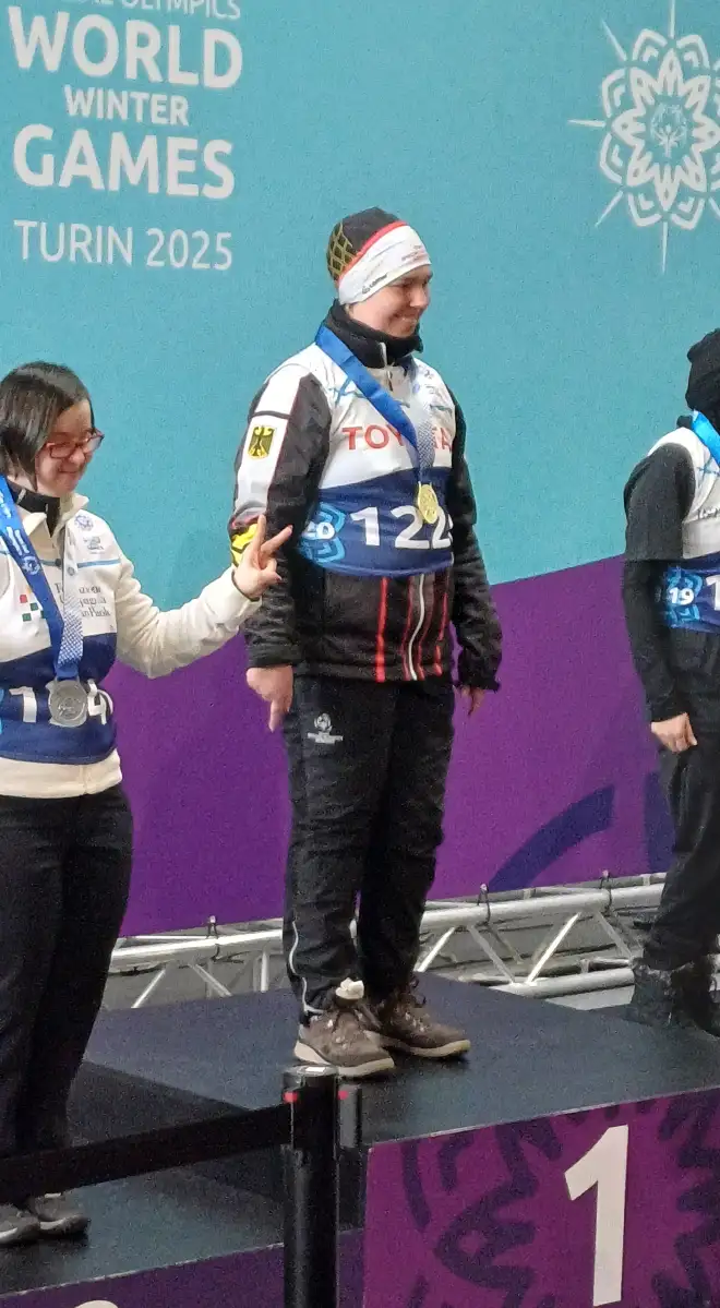 Posdest für Ski-Club Mitglied Nadja Harnisch